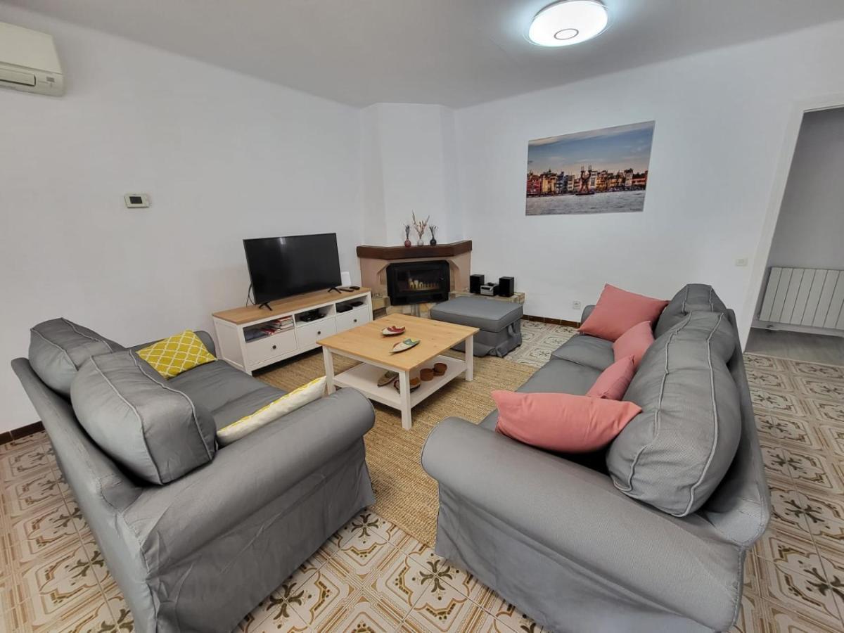 Torredembarra Cosy, Well Equipped House, 5 Min. From The Beach Luaran gambar